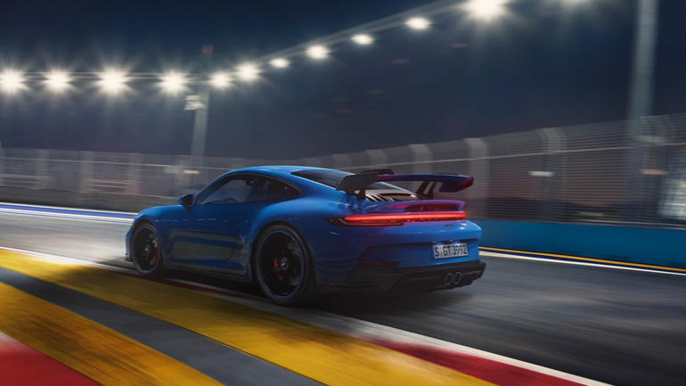 Πιάνει τα 200 σε 10,8 δευτερόλεπτα η νέα Porsche 911 GT3